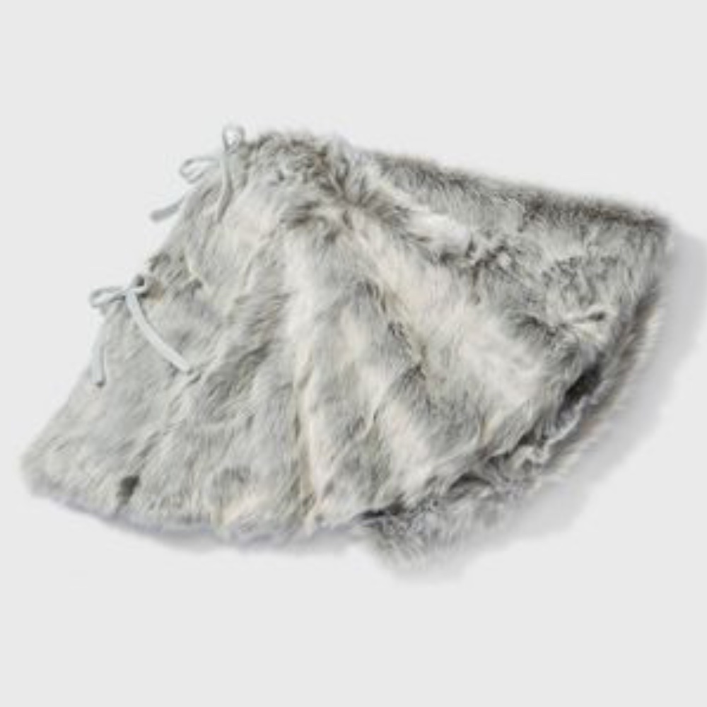 48in Gray Faux Fur Christmas Tree Skirt